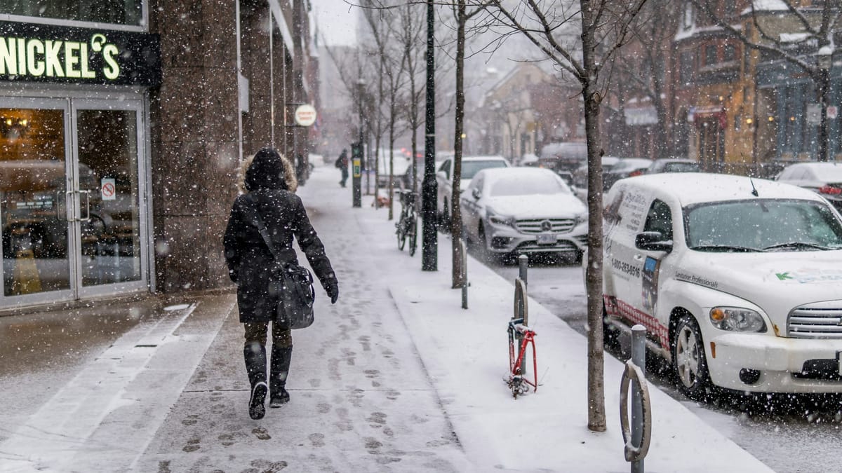 Previsão do tempo indica chance de neve para Toronto no fim de semana