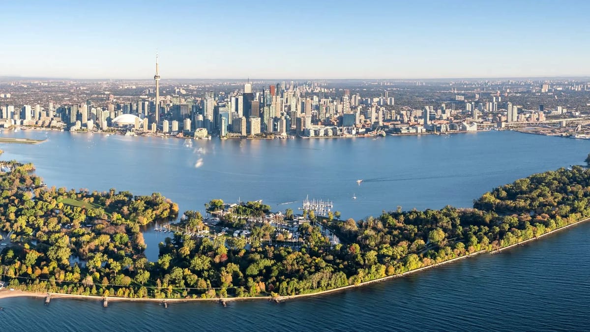 Cidade estuda proposta de transporte aquaviário na orla de Toronto