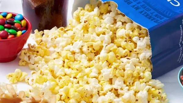 Cineplex libera refil grátis de pipoca e refrigerante