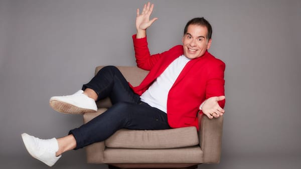 Leandro Hassum celebra carreira em shows de comédia no Canadá