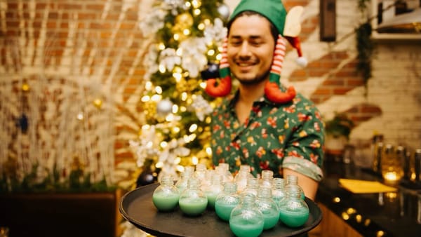 Little Sister traz de volta seu bar festivo com novo visual de inverno